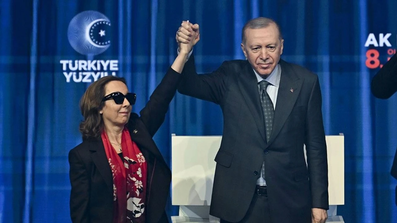 Serap Yazıcı Özbudun AKP’ye Geçti, Anayasa Komisyonu Başkanı Oldu