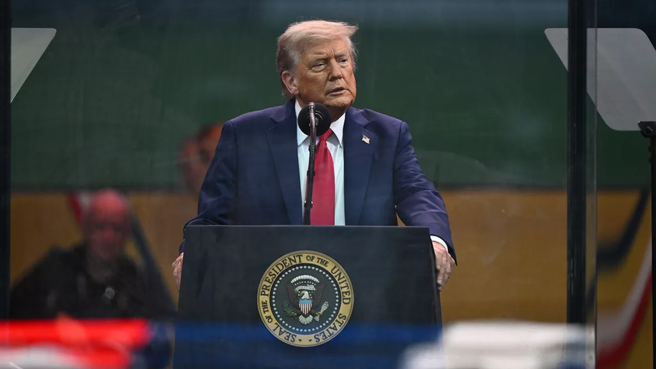 Trump’tan İran’a Gözdağı: “Sabrımız Tükendi, Koşulsuz Teslim Olun!”