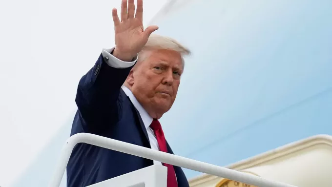 Trump’tan Tahran İçin Sert Uyarı: “Derhal Tahliye Edilmeli!”